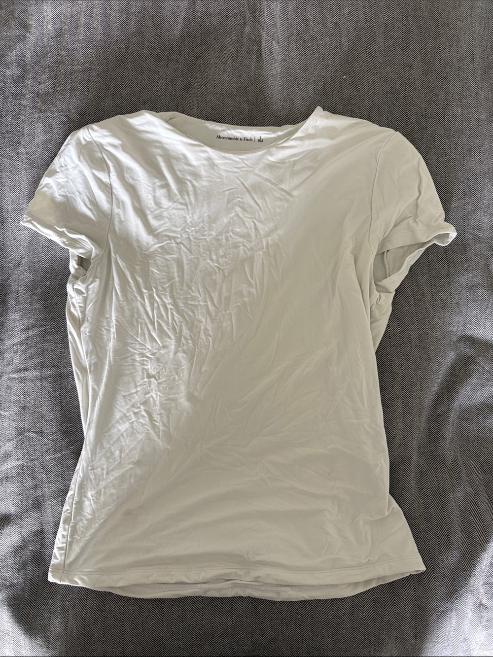 Abercrombie & Fitch White Short Sleeve Stretchy Fitted Crew Tee